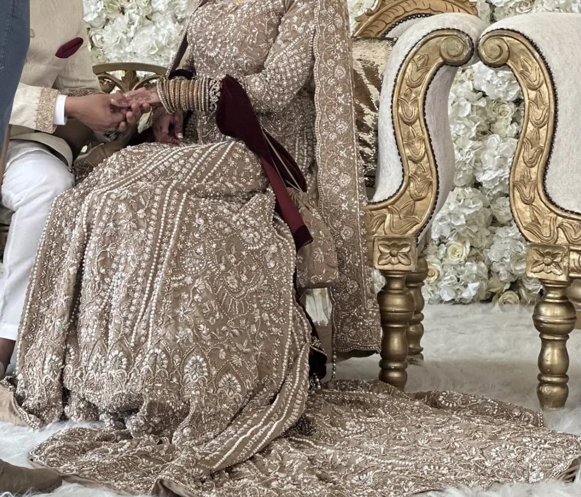 Heavy Bridal Embelished Wedding outfit thumbnail 4
