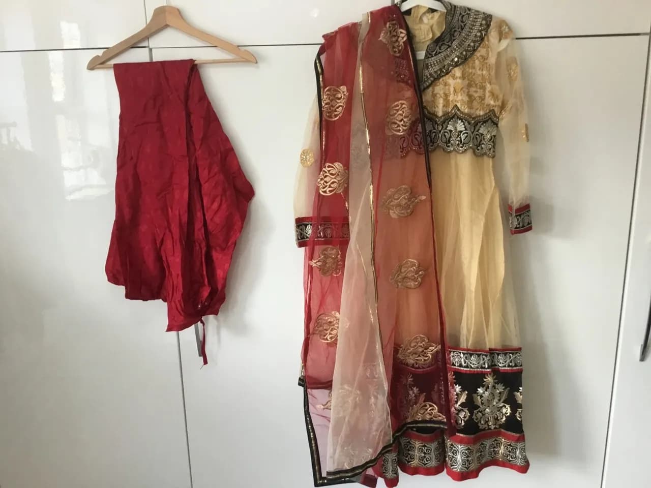 Salwar kameez thumbnail 2
