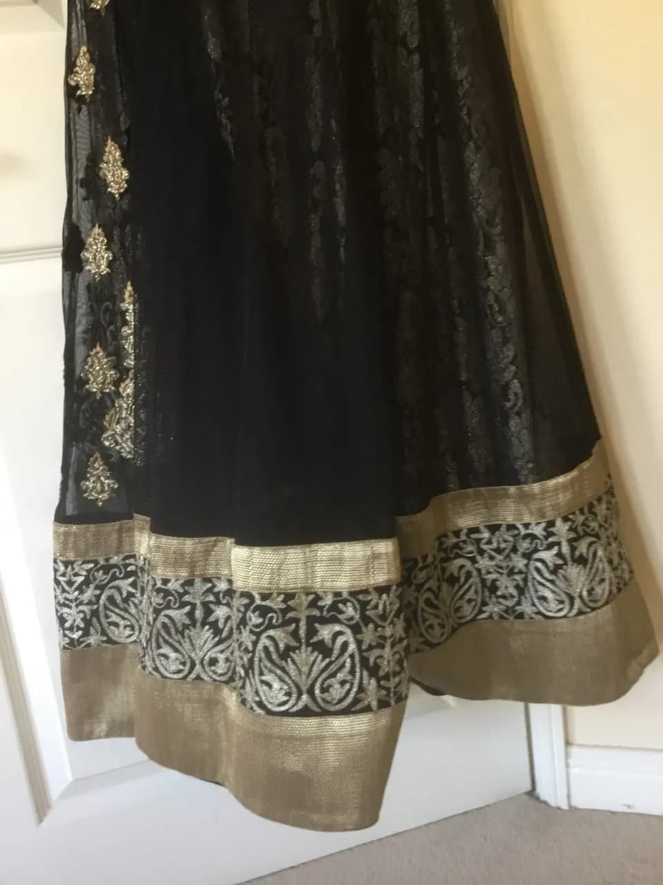 Stunning once worn party Dress thumbnail 5