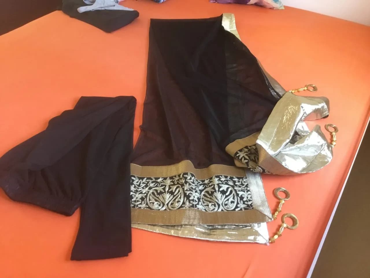 Stunning once worn party Dress thumbnail 6