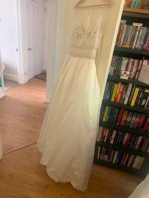 wedding dress size 10-12