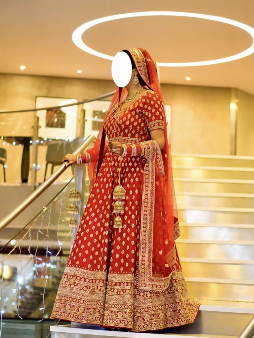 Stunning Red Bridal Gown thumbnail 3