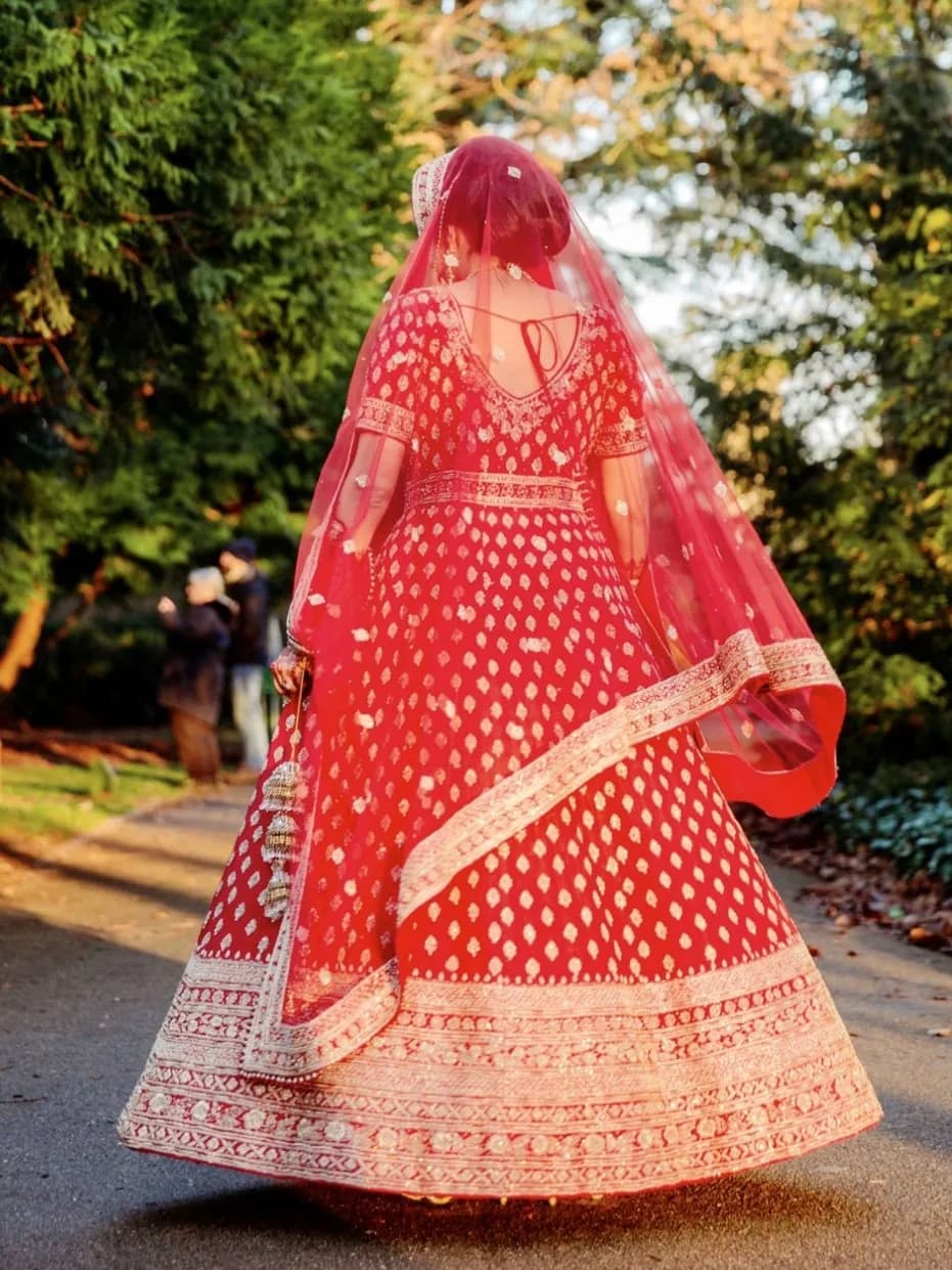 Stunning Red Bridal Gown thumbnail 4