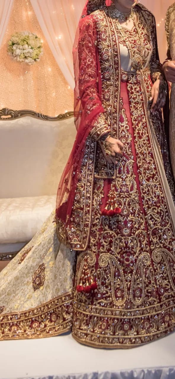 Wedding Dress thumbnail 5