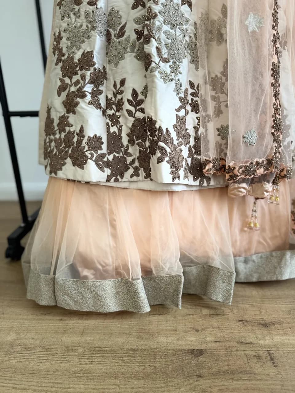White &amp; Peach lengha thumbnail 3