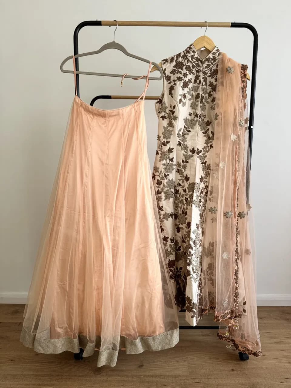 White &amp; Peach lengha thumbnail 4