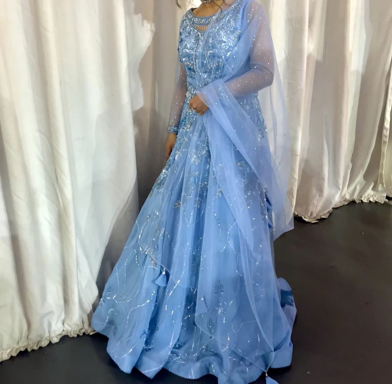 Yashwanti blue lengha thumbnail 3