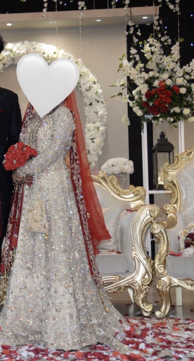 Gold Bridal Lehnga thumbnail 2