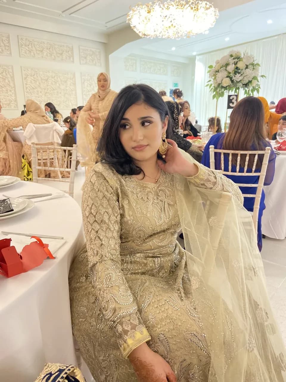 Gold maxi thumbnail 2