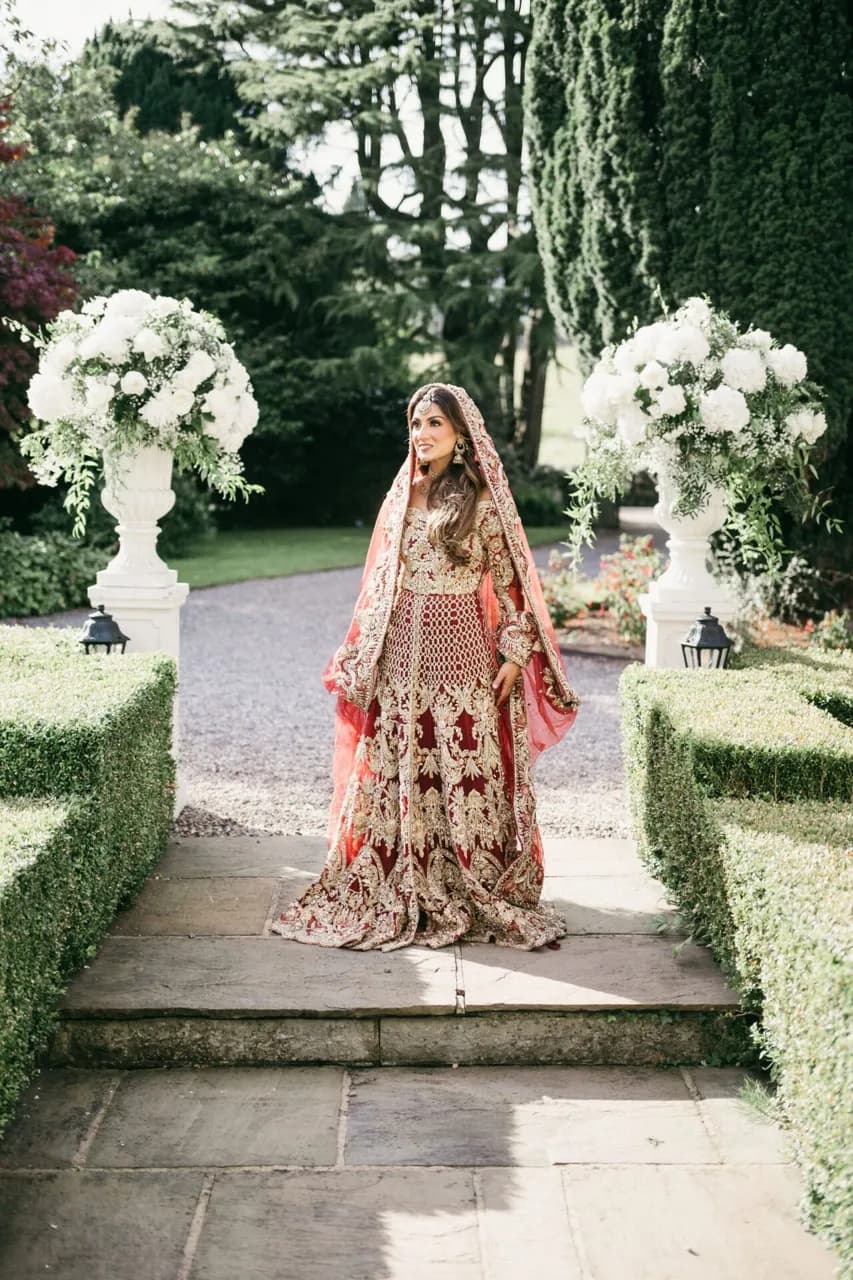 Suffuse Red &amp; Gold Bridal Gown XS