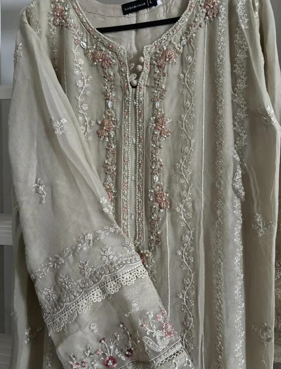 Pakistani suit thumbnail 3