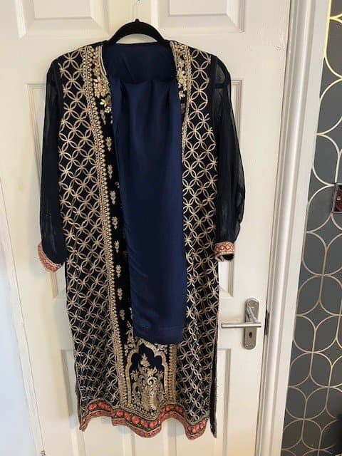 Beautiful Indian Suit thumbnail 4