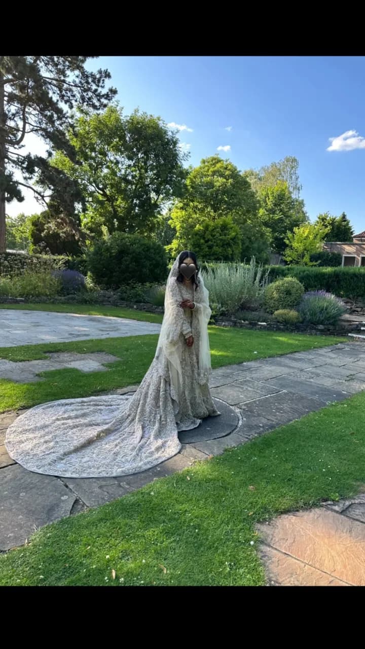 Wedding Dress thumbnail 2