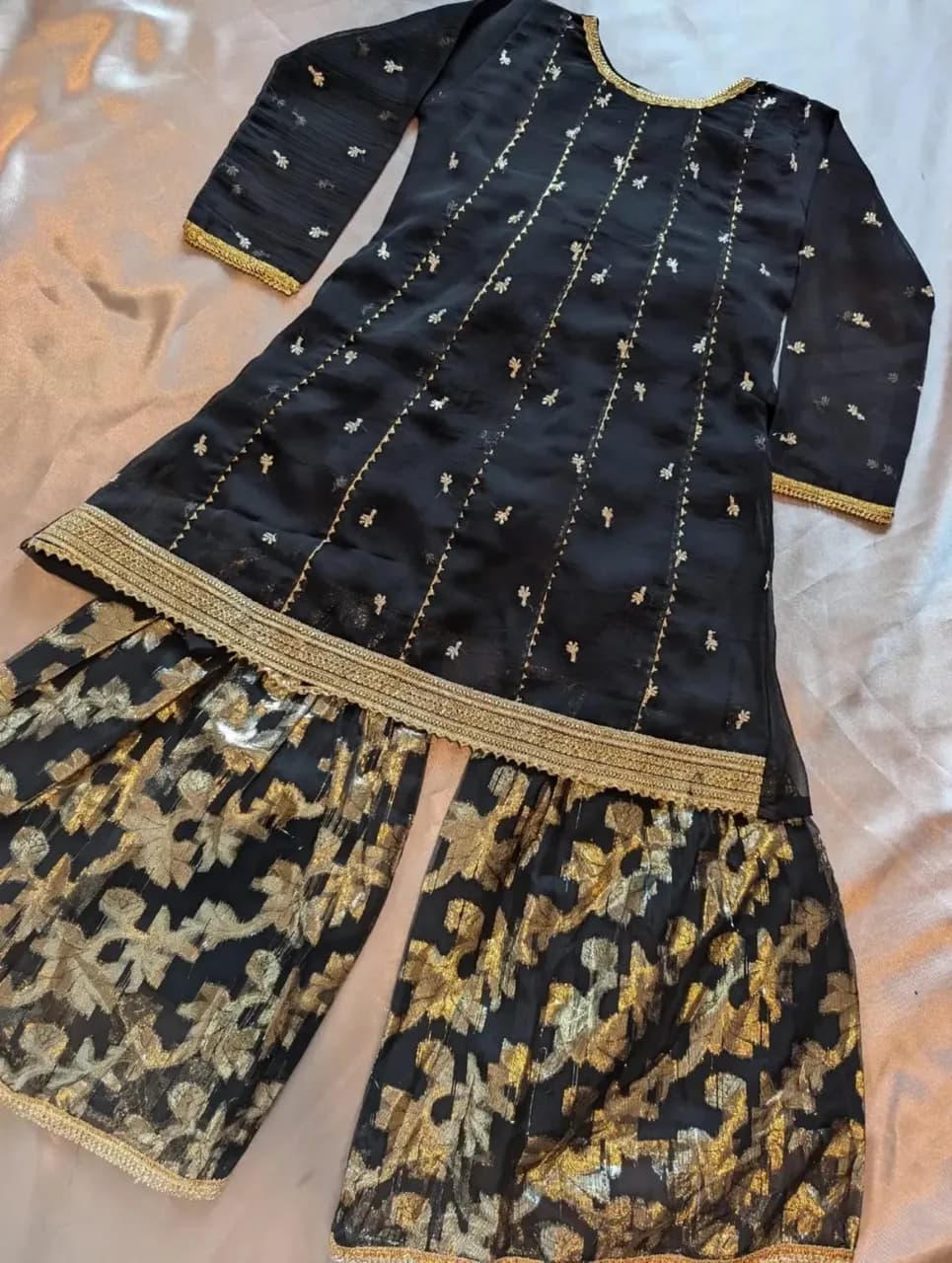South Asian Dresses and footwear for Girls thumbnail 8