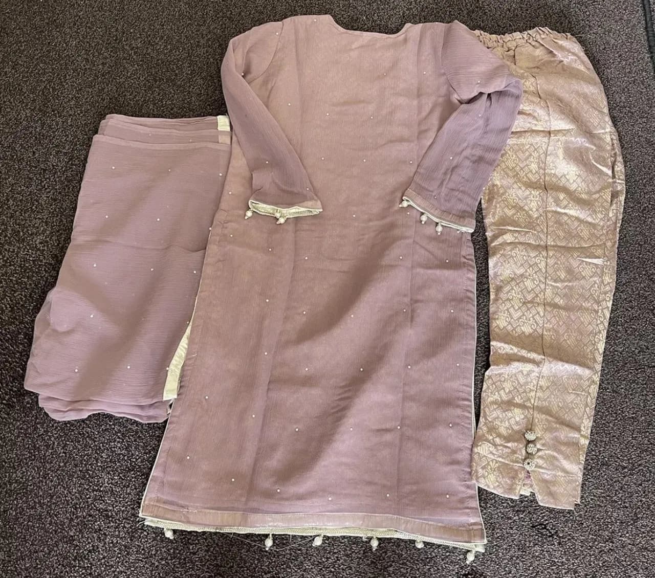 Women’s dress thumbnail 2