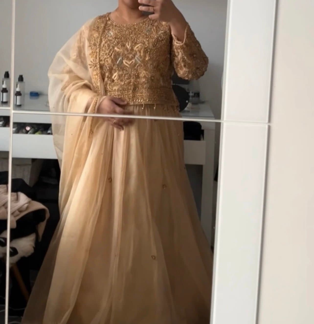Gold Lehenga thumbnail 4