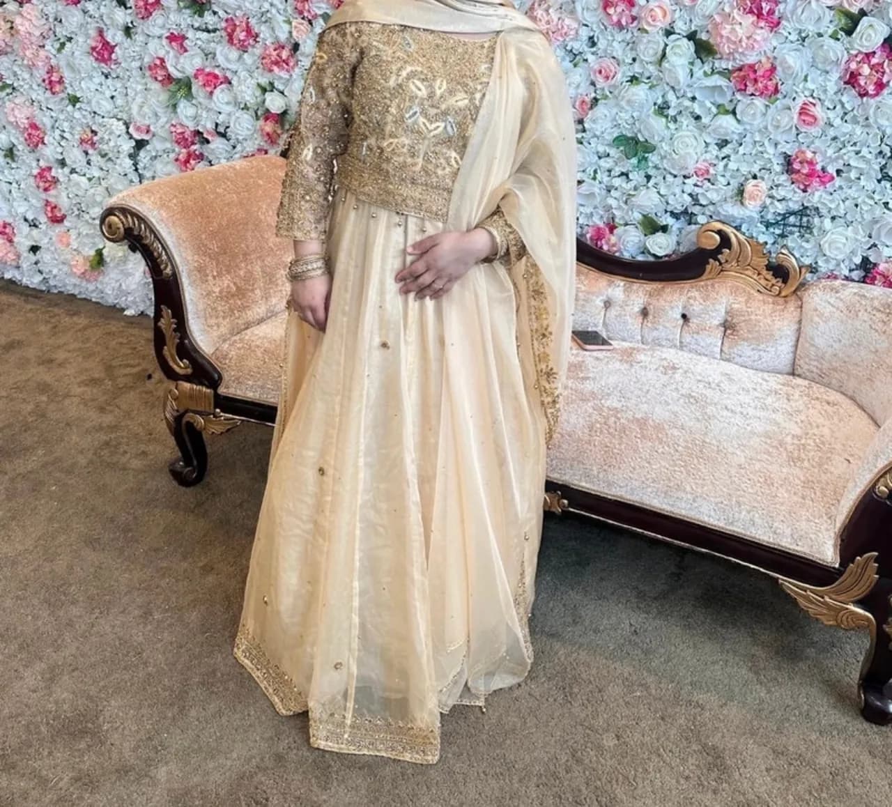 Gold Lehenga thumbnail 5