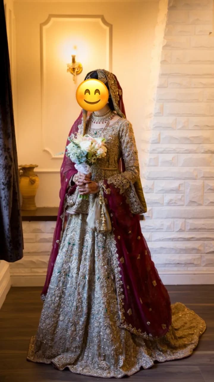 Bridal Lengha thumbnail 4