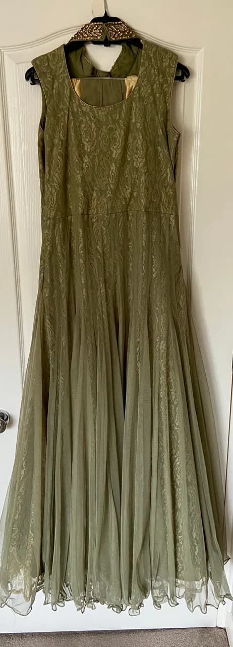 Light Sage Green Anarkali (Sleeves separate)UK Size 12 Never Worn thumbnail 2