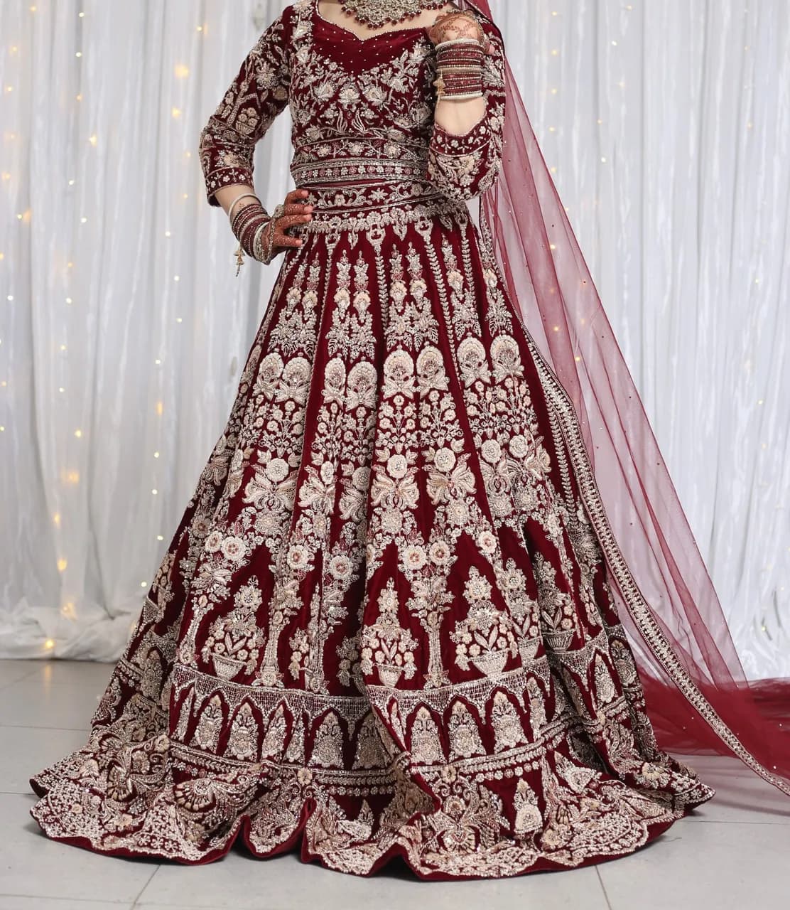Indian bridal heavily embellished lehenga thumbnail 3