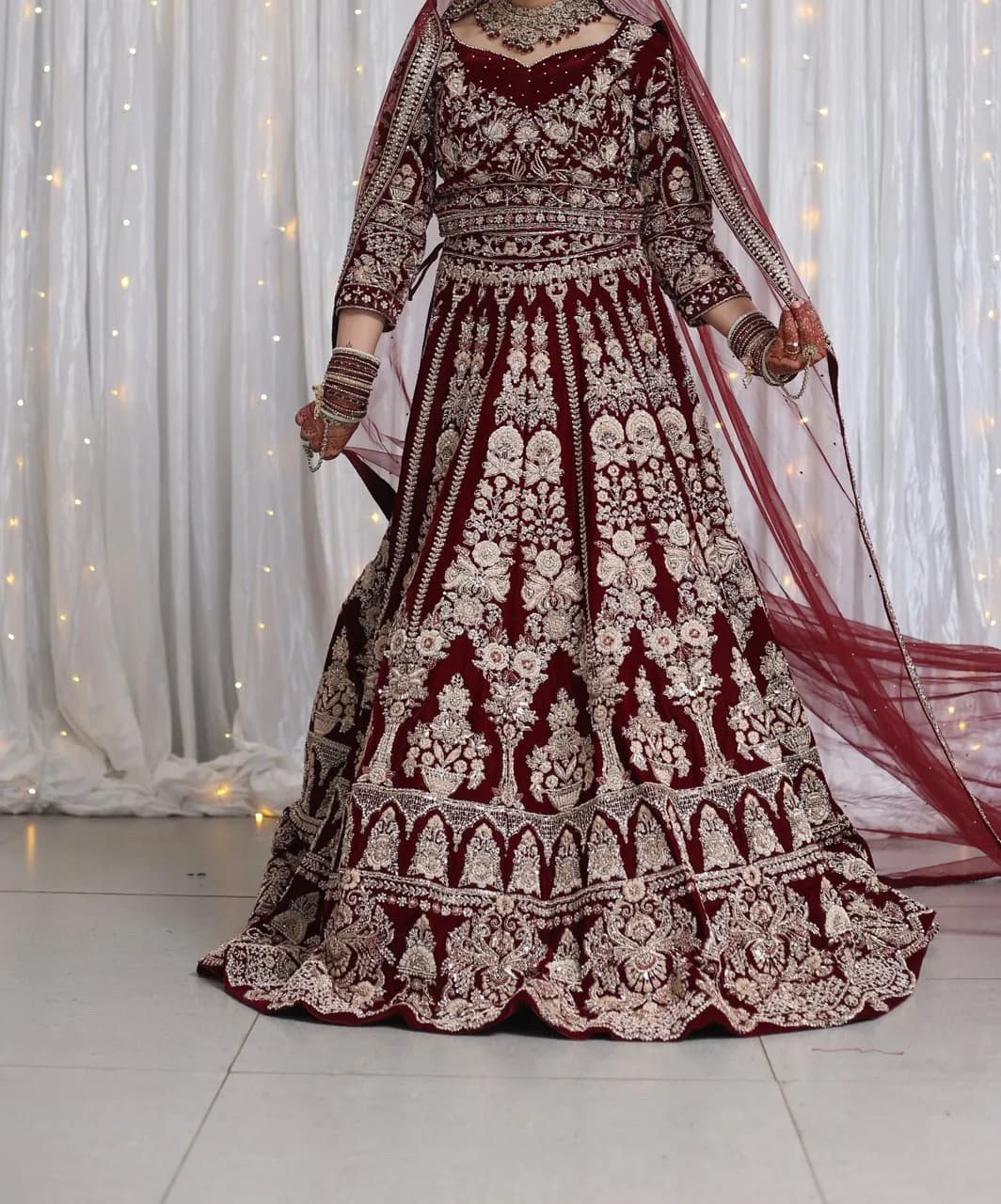 Indian bridal heavily embellished lehenga thumbnail 2