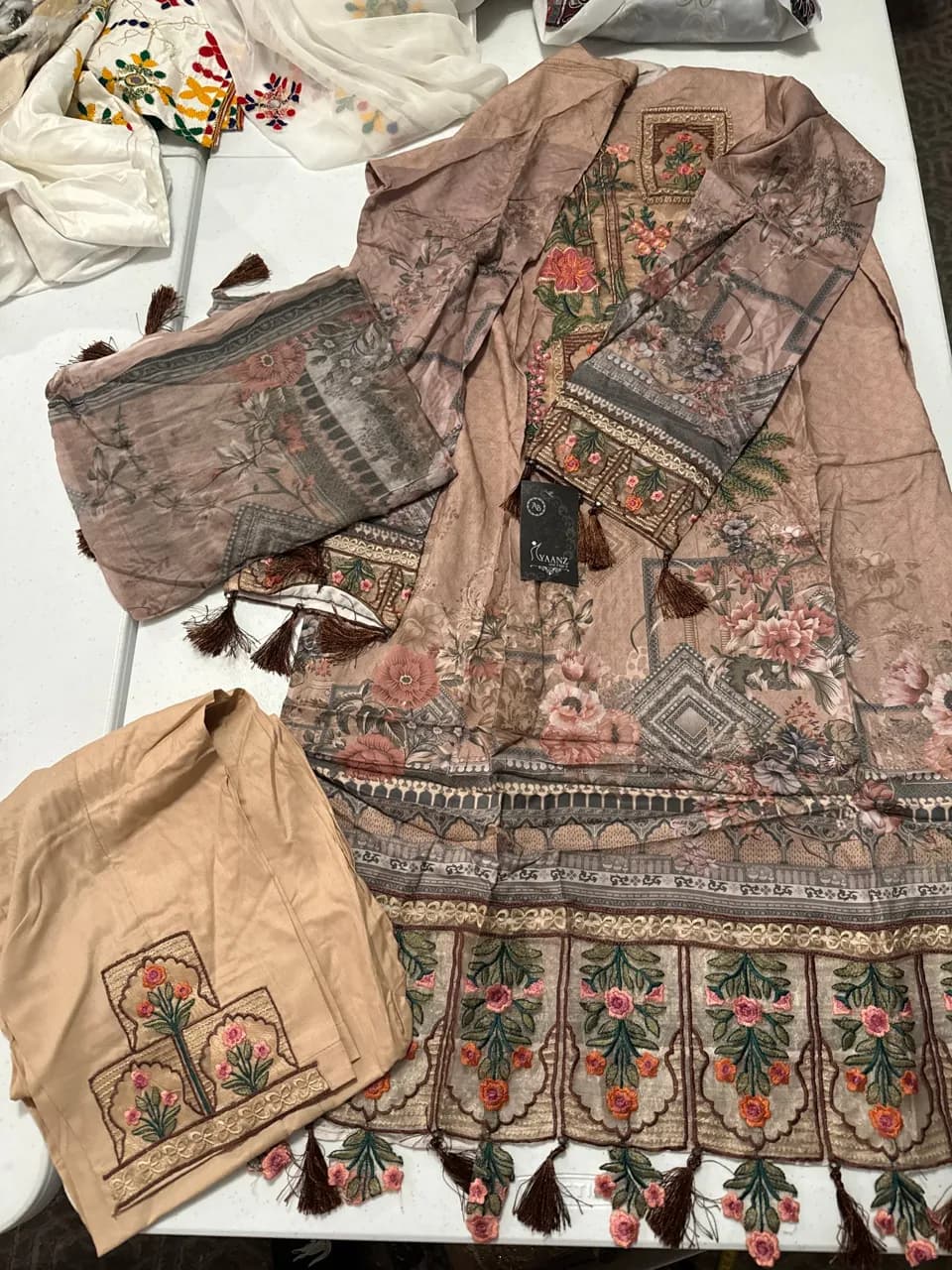 Ladies Shalwar Kameez
