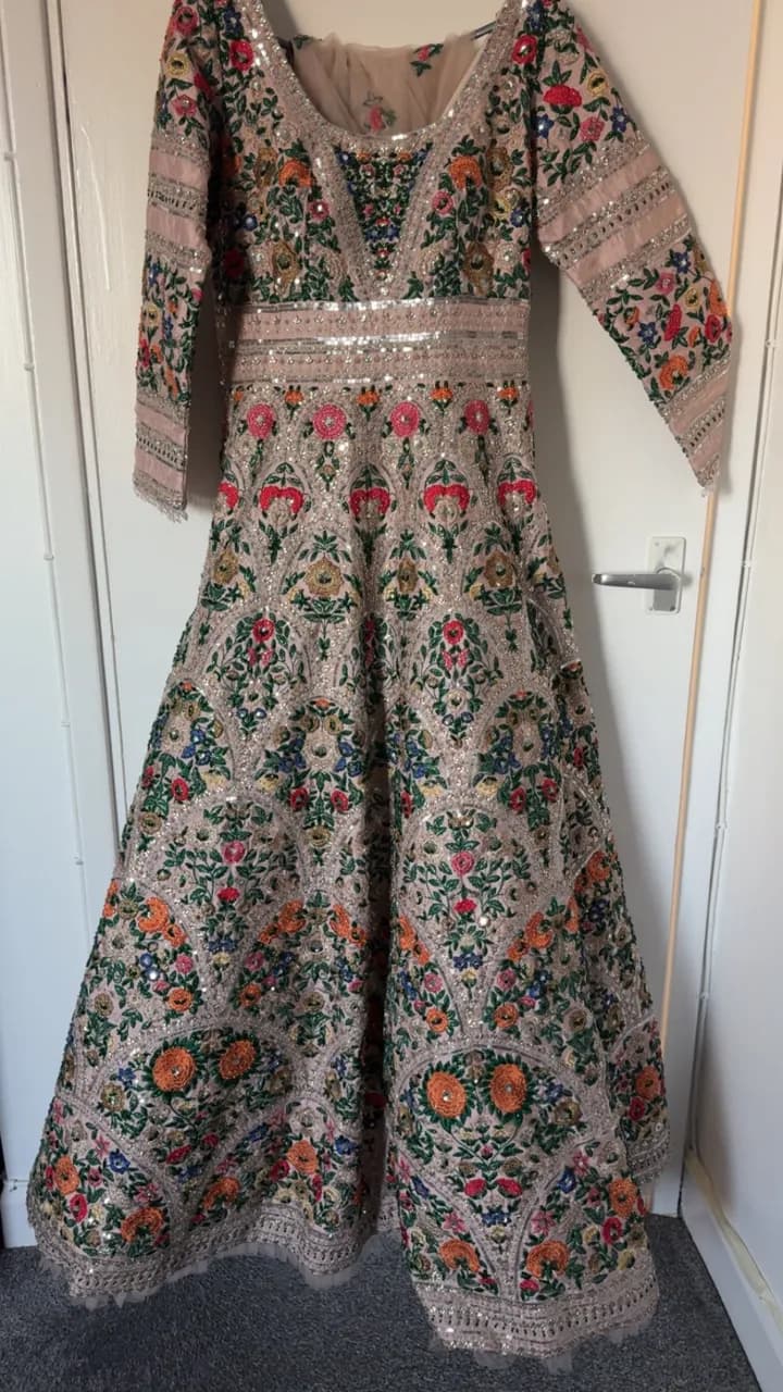 Embroidered Asian Formal Dress – Heavy Handwork, Floral Detail, Full-Length, UK 8/10