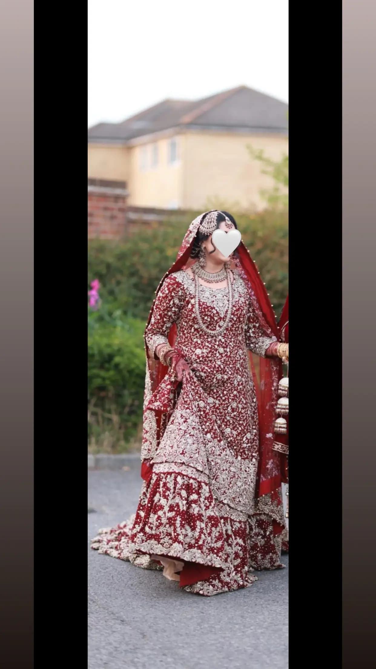 Pakistani bridal outfit thumbnail 2