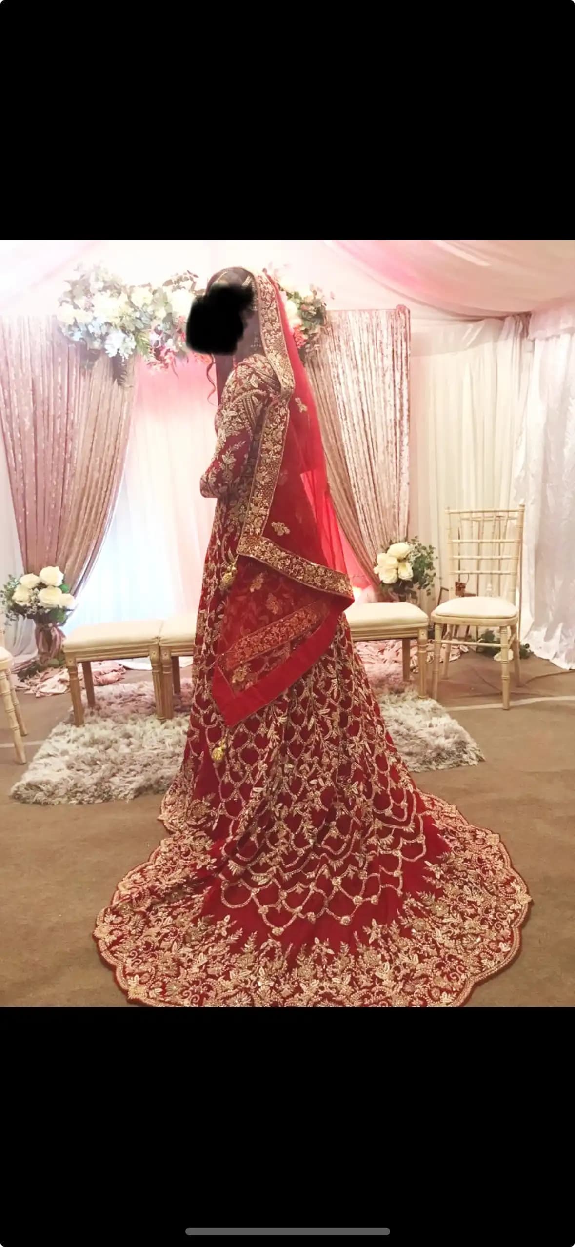 Red Wedding dress thumbnail 4
