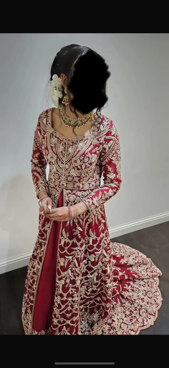 Red Wedding dress thumbnail 6
