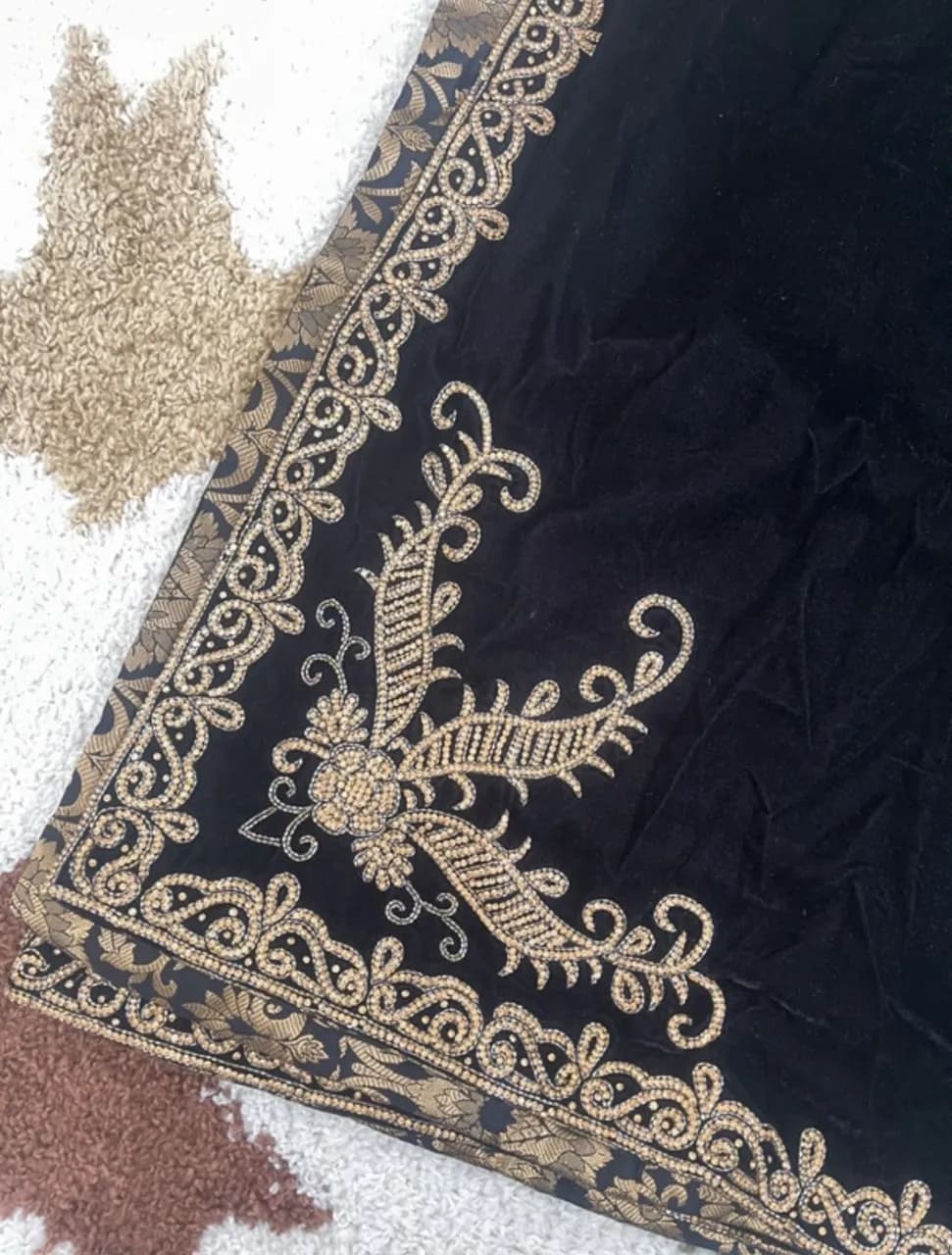 Velvet dupatta — image 1
