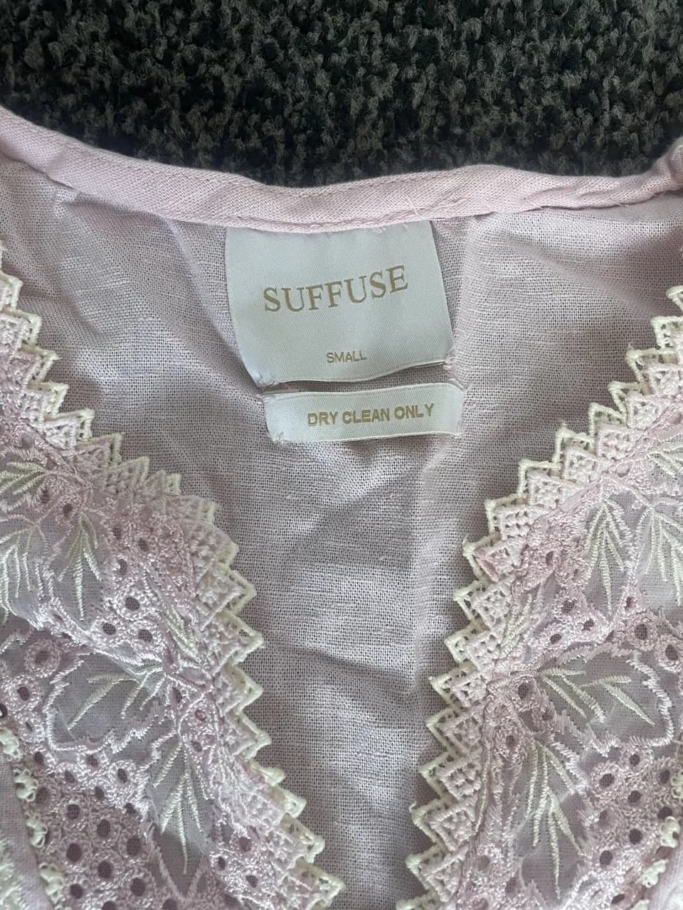 Suffuse