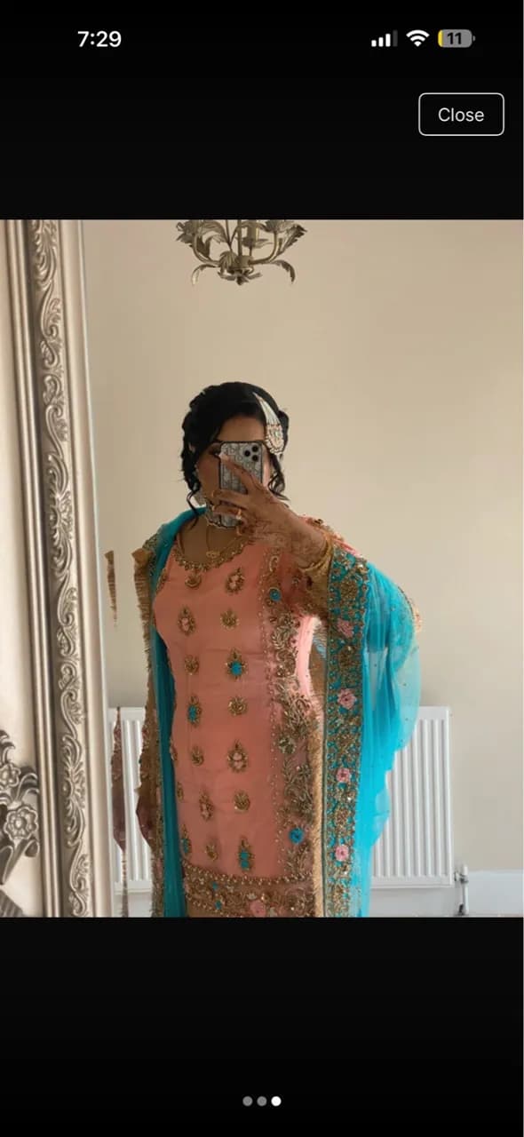 Kameez and trousers with trail — image 1