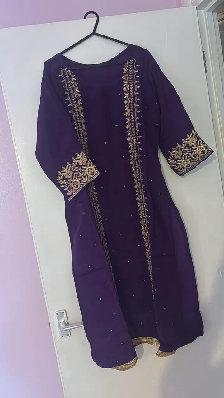 Three pieces suit — image 1