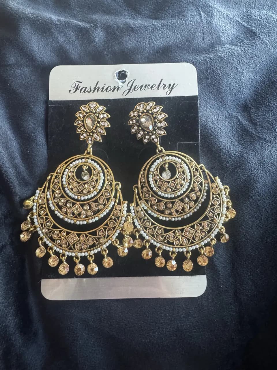 Earrings — image 1