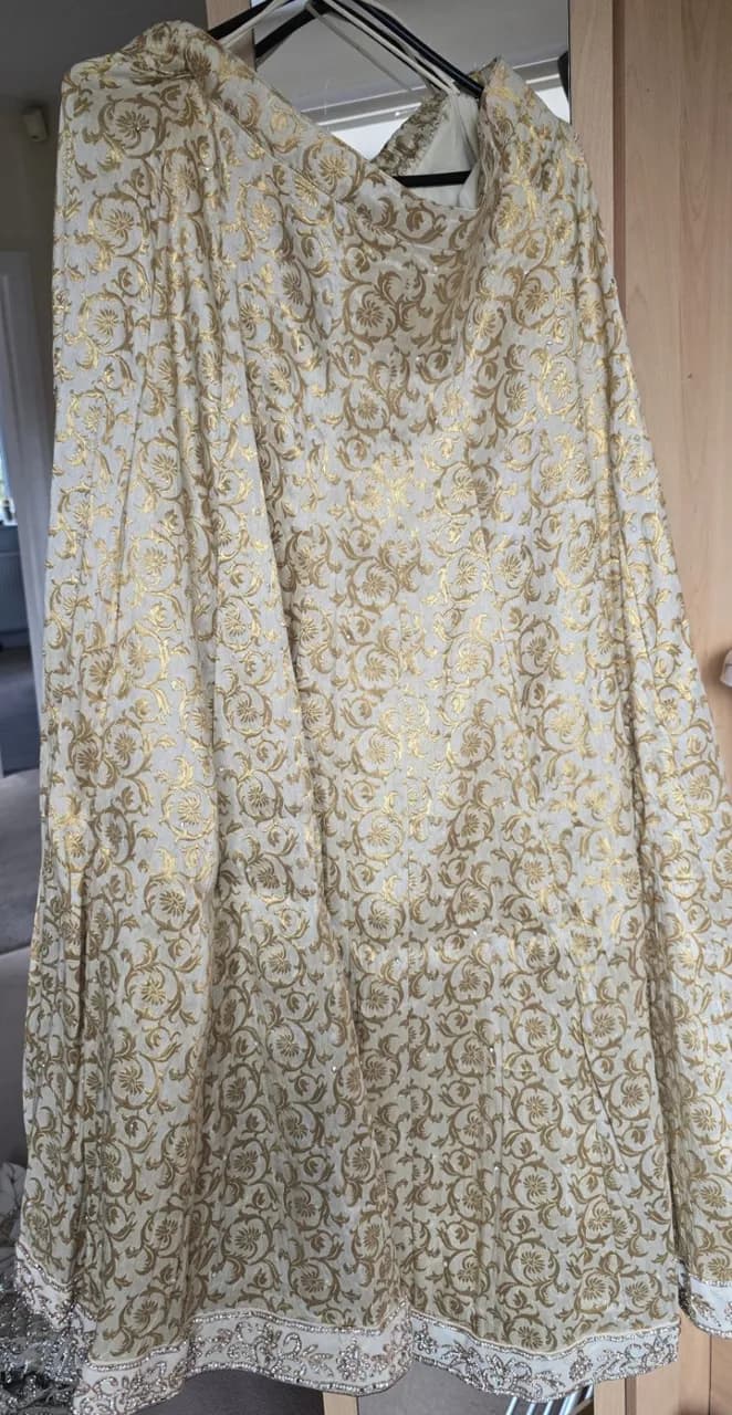 Stunning lengha three piece. — image 1