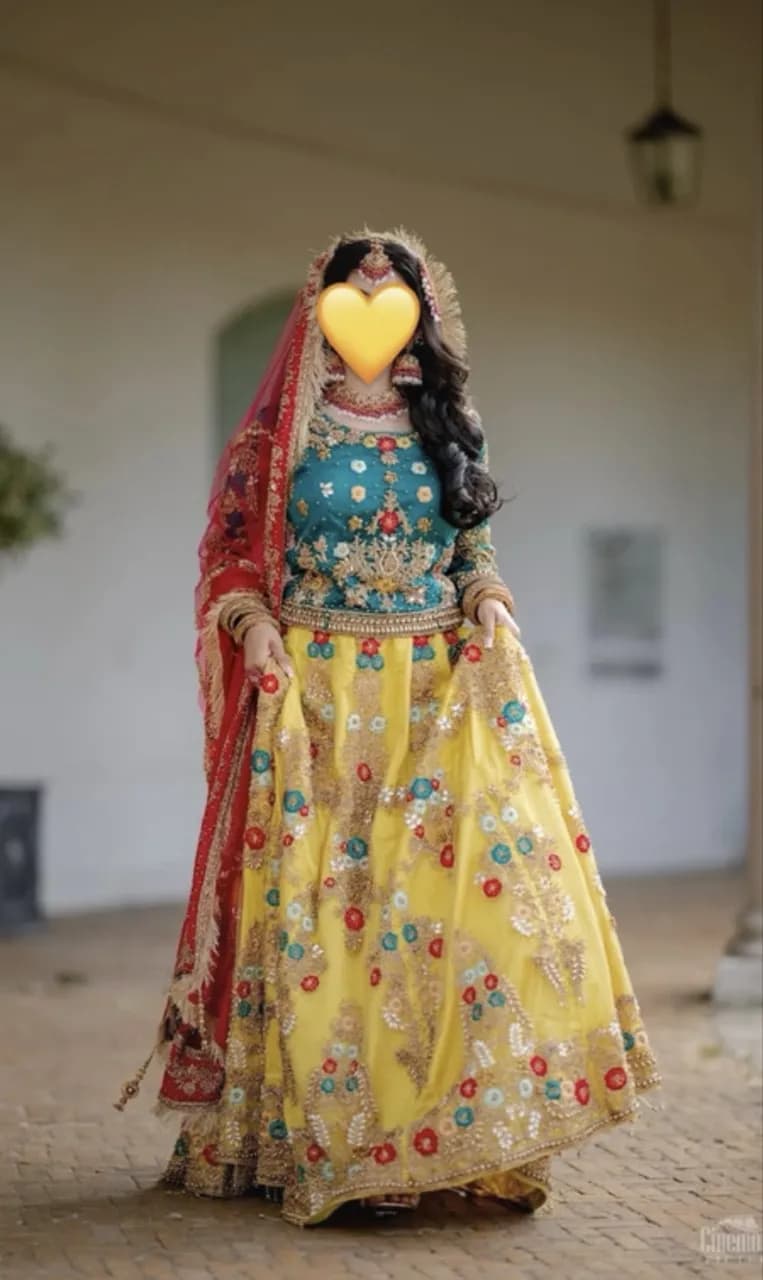 Mehndi bridal outfit — image 1