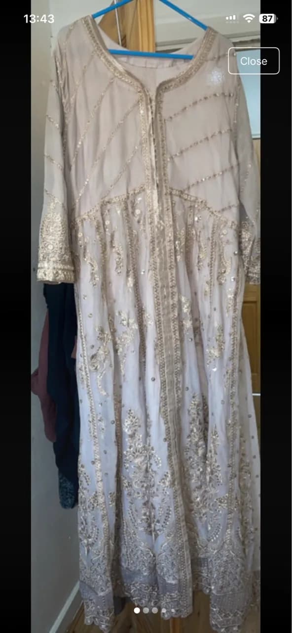 Beautiful three piece dress — image 1