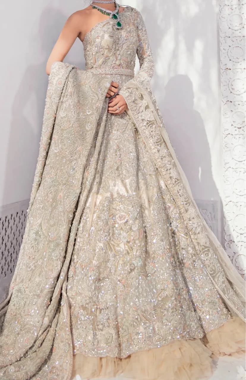Sana by Sana Nasir (suffuse wedding dress)