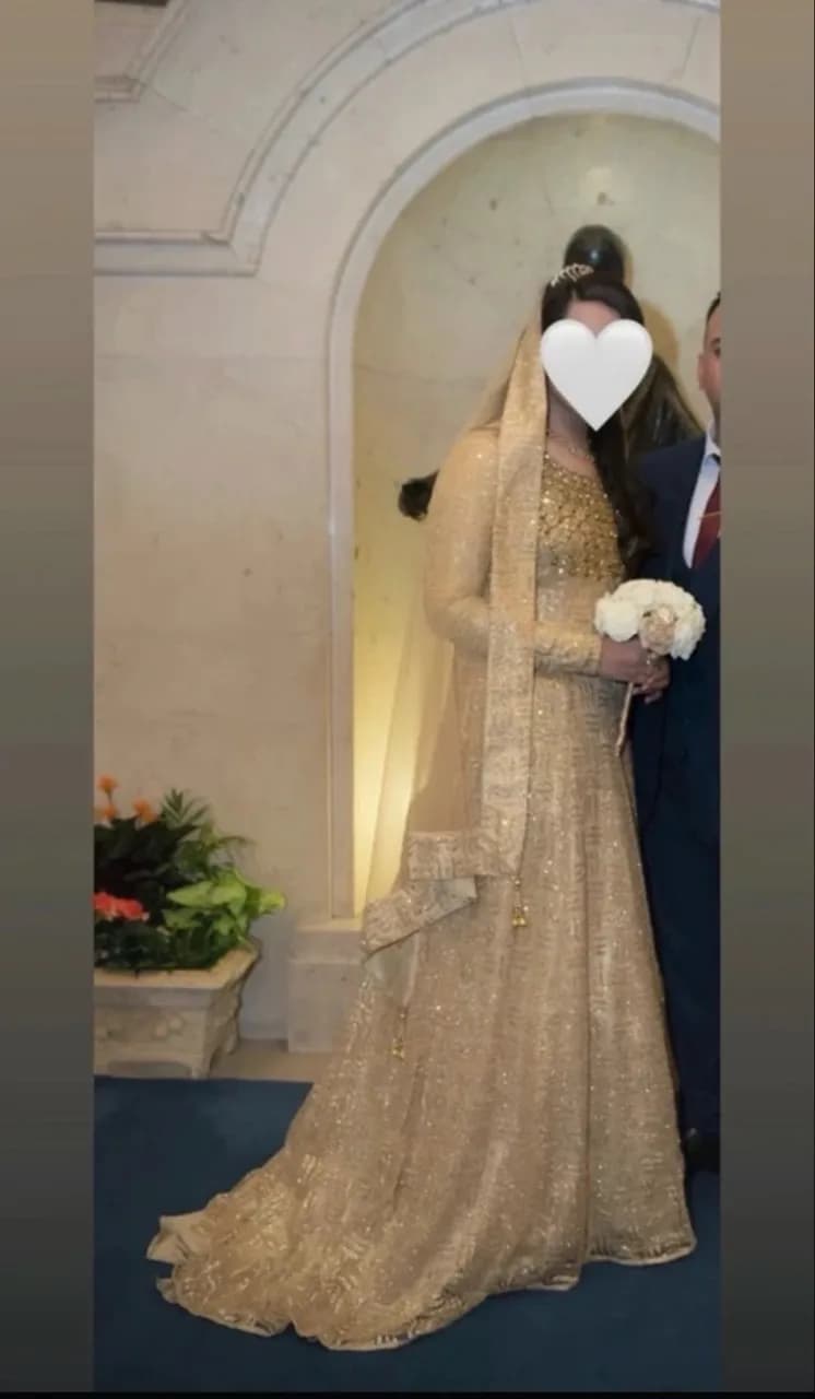 Gold maxi with trail — image 1