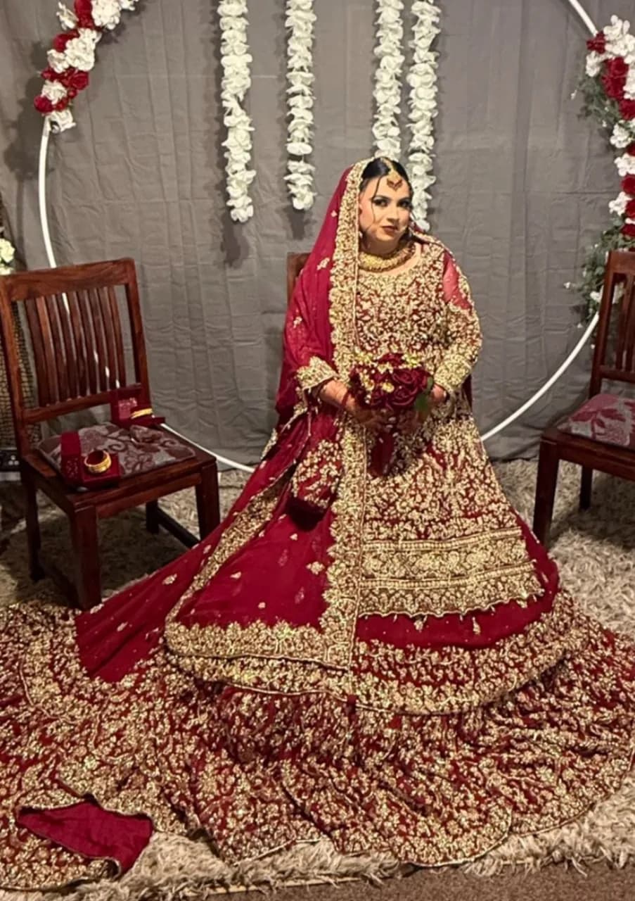Bridal red lehnga heavy embroidery — image 1