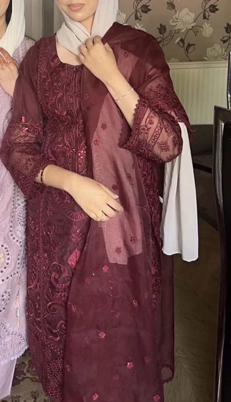 Deep red 3pc suit — image 1