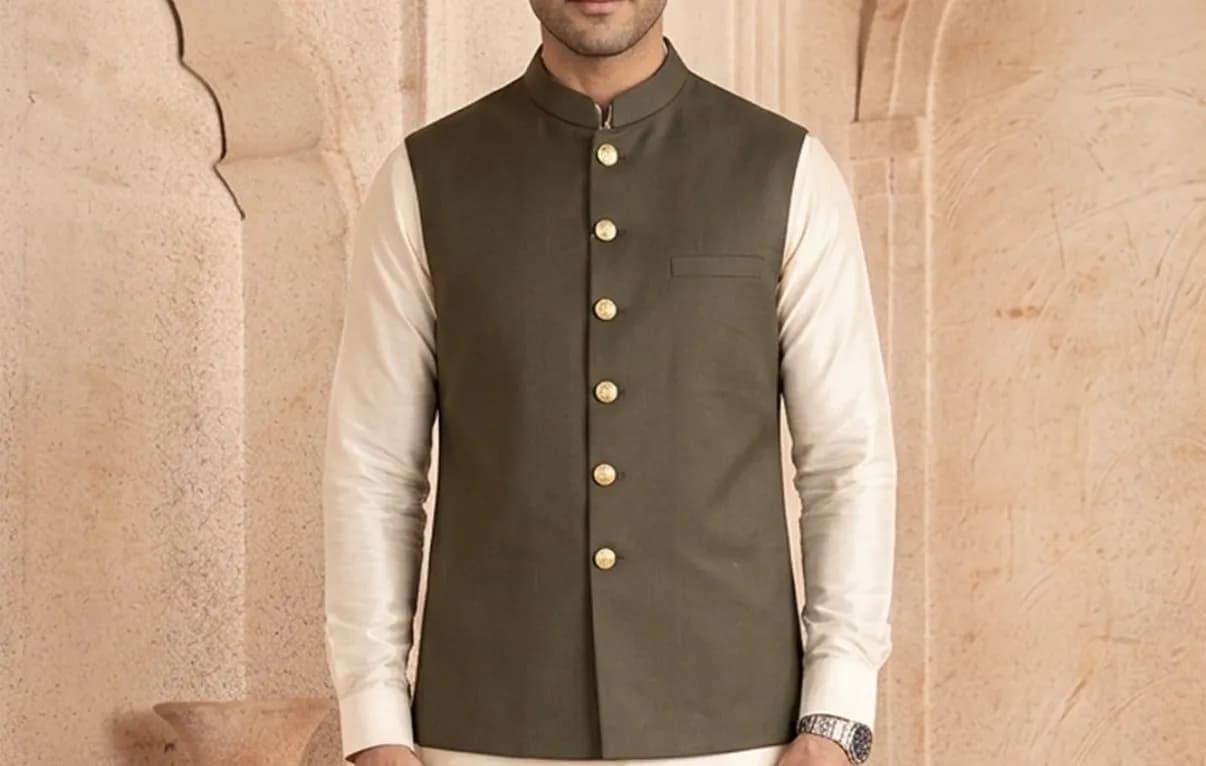 Mens waistcoat — image 1
