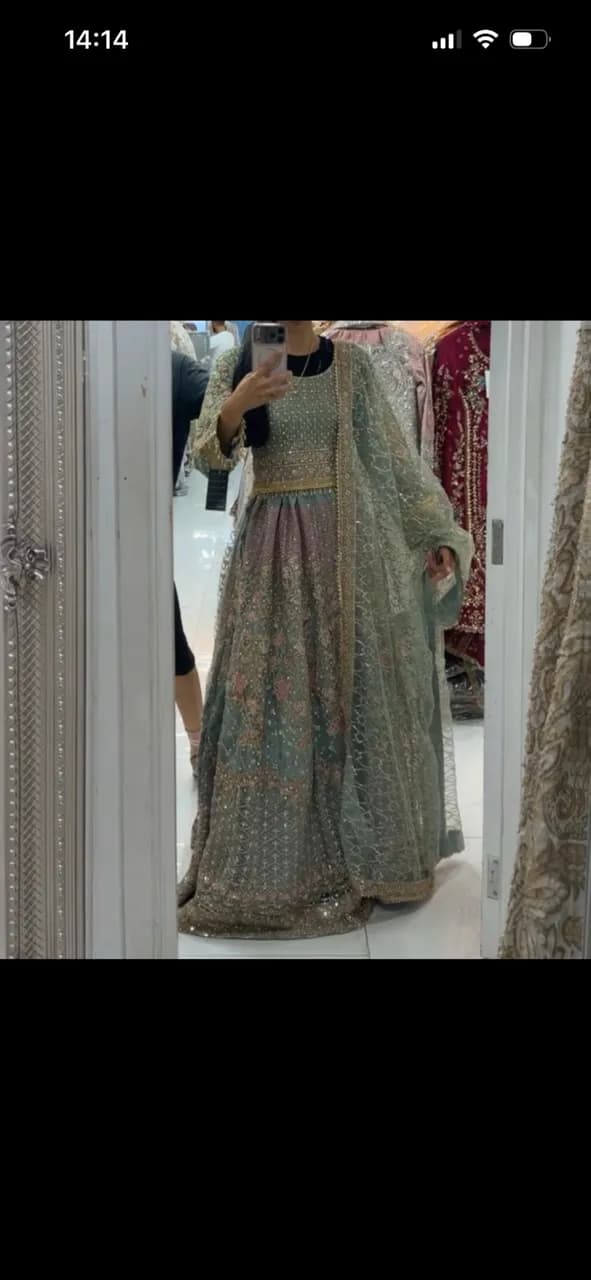 2 mehndi outfits available — image 1