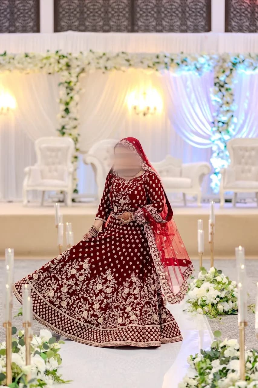Bridal maroon lehenga - heavy gold embroidery — image 1