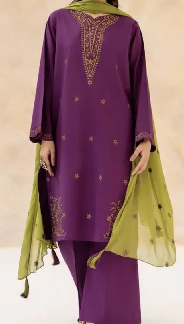 Beautiful 3 Piece Shalwar Kameez