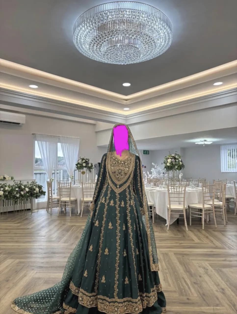 Bridal dress — image 1