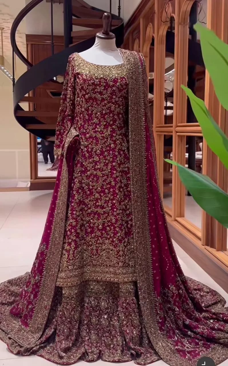 Bridal Pakistani style lehenga with bridal Jewellery — image 1