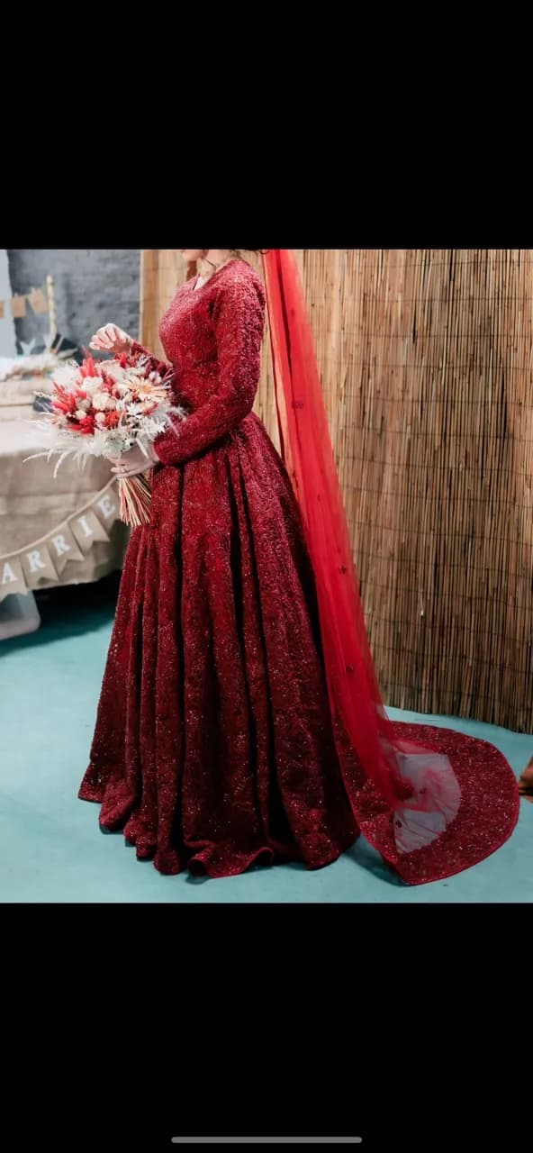Bridal Red outfit — image 1