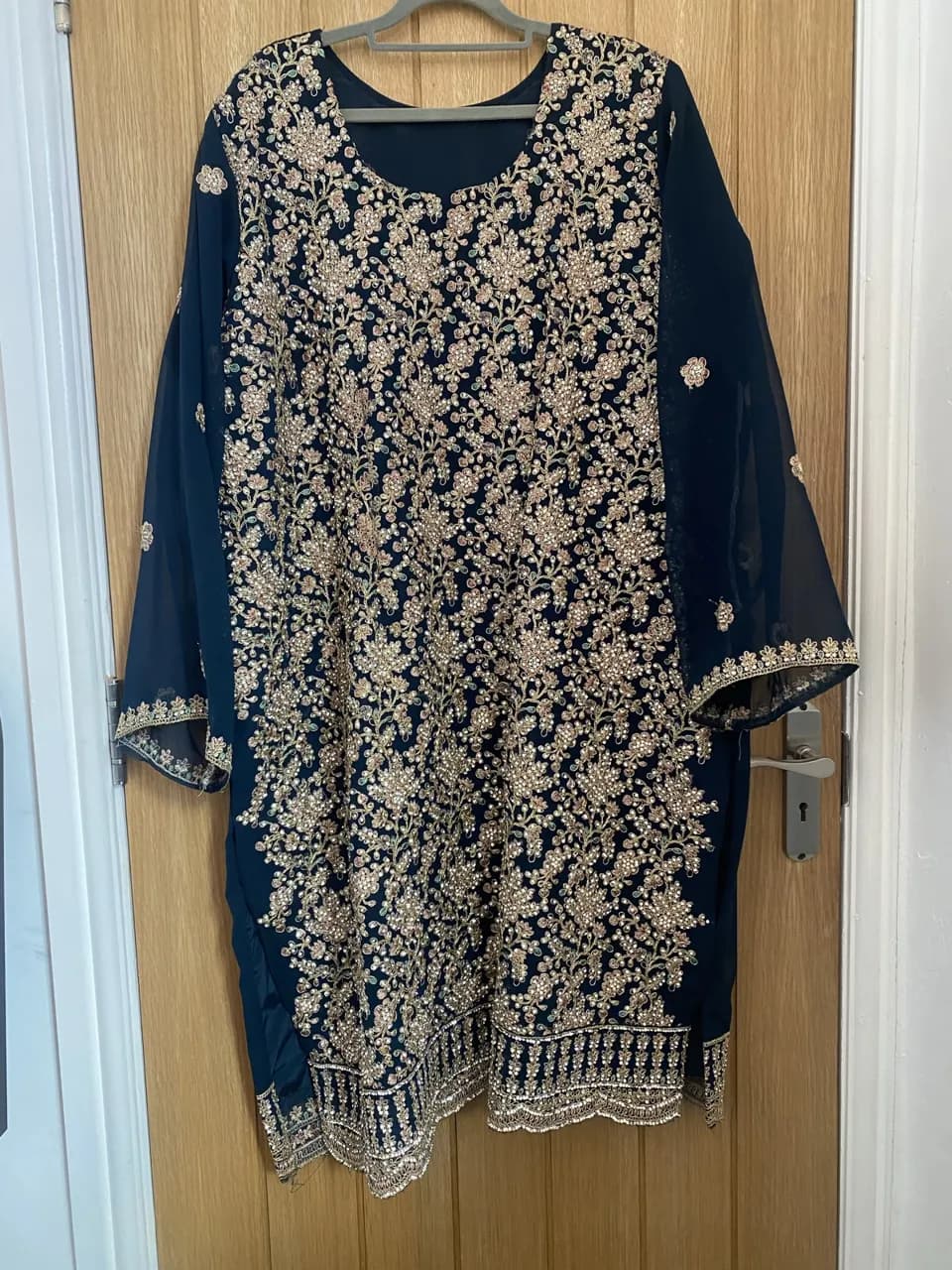 Stunning Navy Blue Embellished 3-Piece Salwar Kameez / Indian Pakistani Wedding Party Outfit